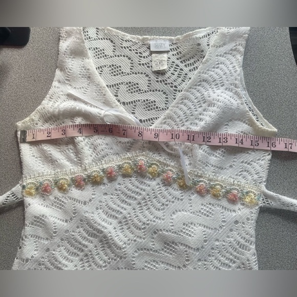 Suzy Shier Crochet Sleeveless Top Size Small - Picture 9 of 10
